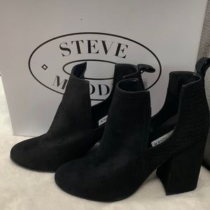 VGUC Steve Madden Black Ankle Boots